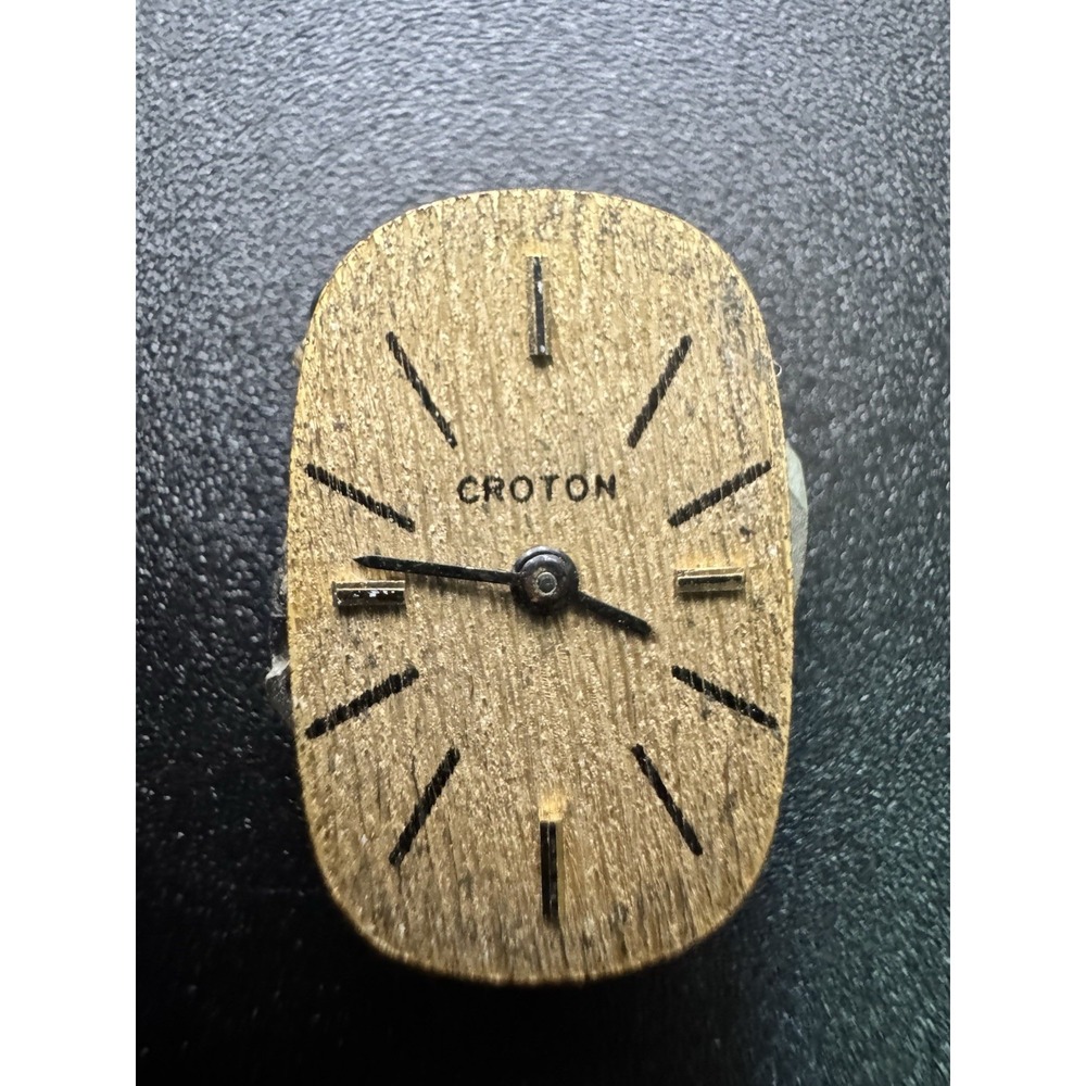 Croton Vintage Oval Watch Movement Gold Linen Dial Parts Repair 6620 Untested